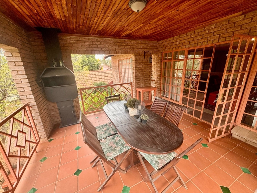 5 Bedroom Property for Sale in Wilkoppies North West